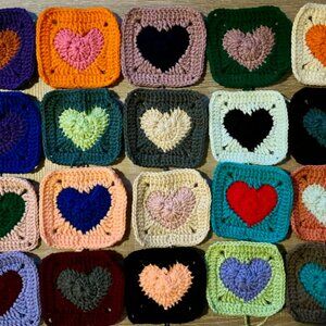 Lot of 20 5” MIXED COLOR HEARTS Crochet HEART GRANNY SQUARES Afghan DIY Throw